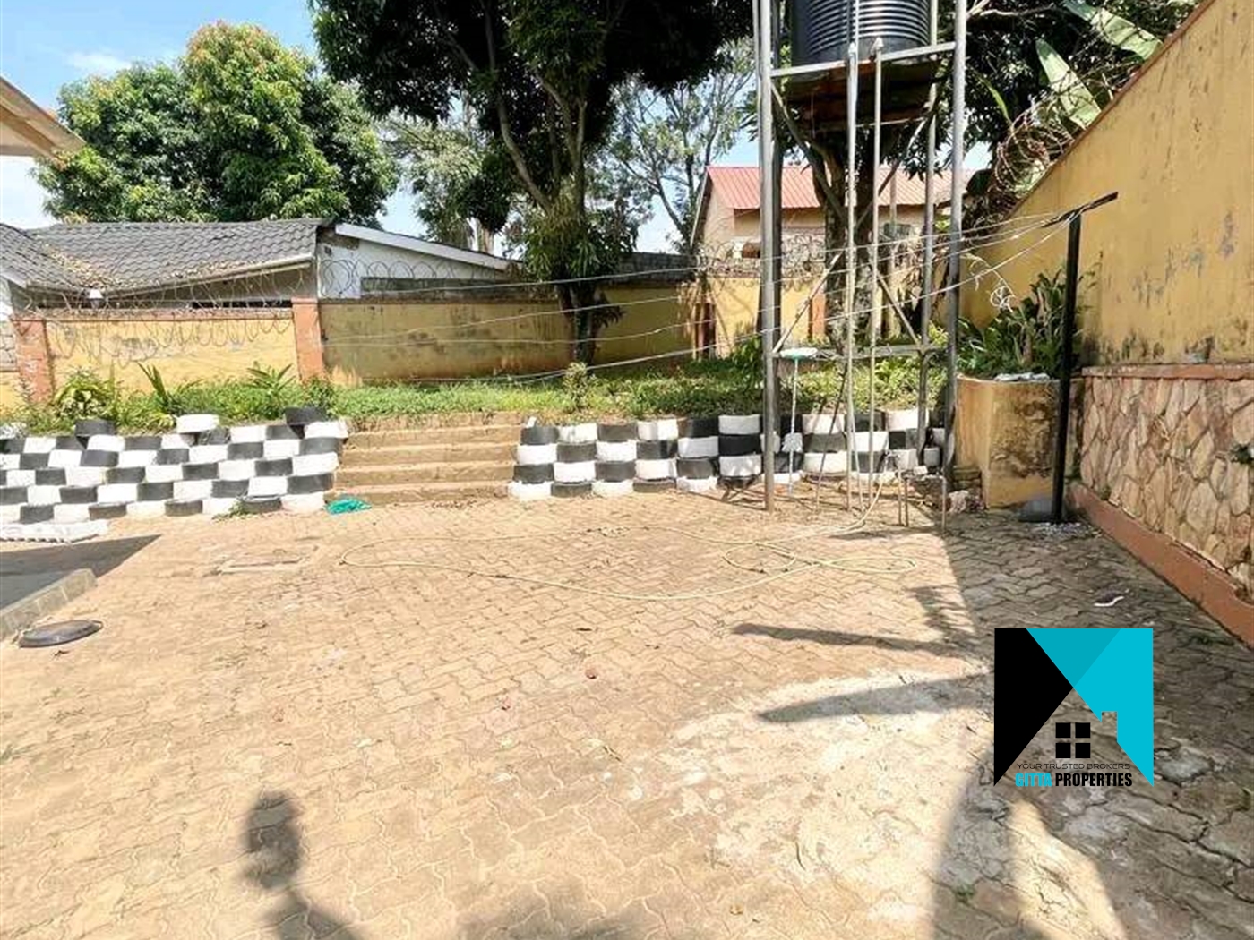 Bungalow for sale in Muyenga Kampala