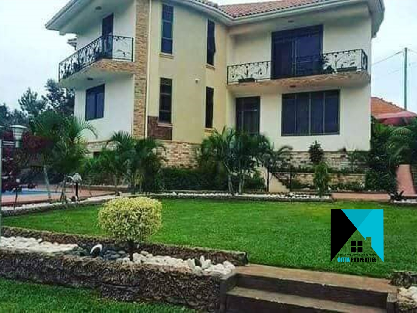 Storeyed house for sale in Naalya Wakiso