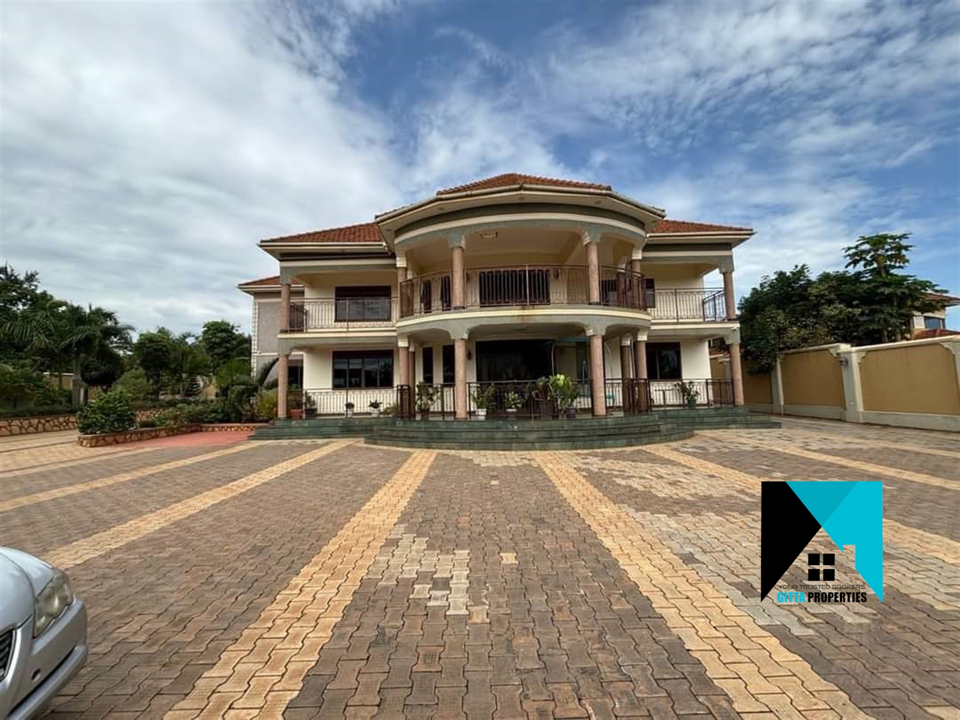 Storeyed house for sale in Bulindo Wakiso