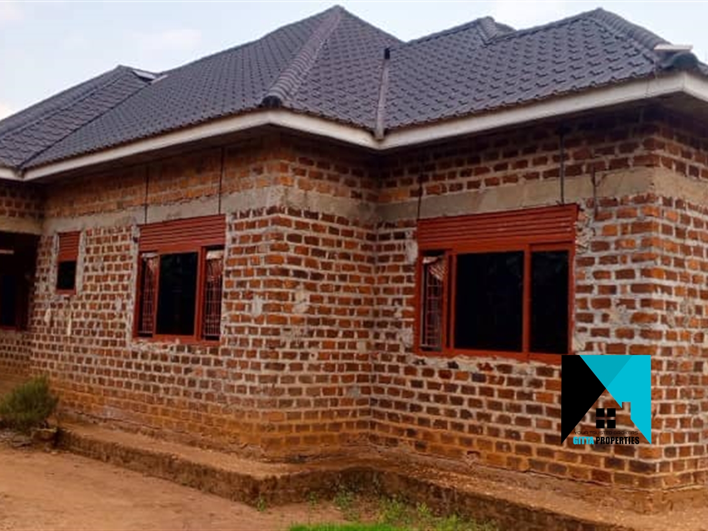 Shell House for sale in Kiryagonjja Wakiso