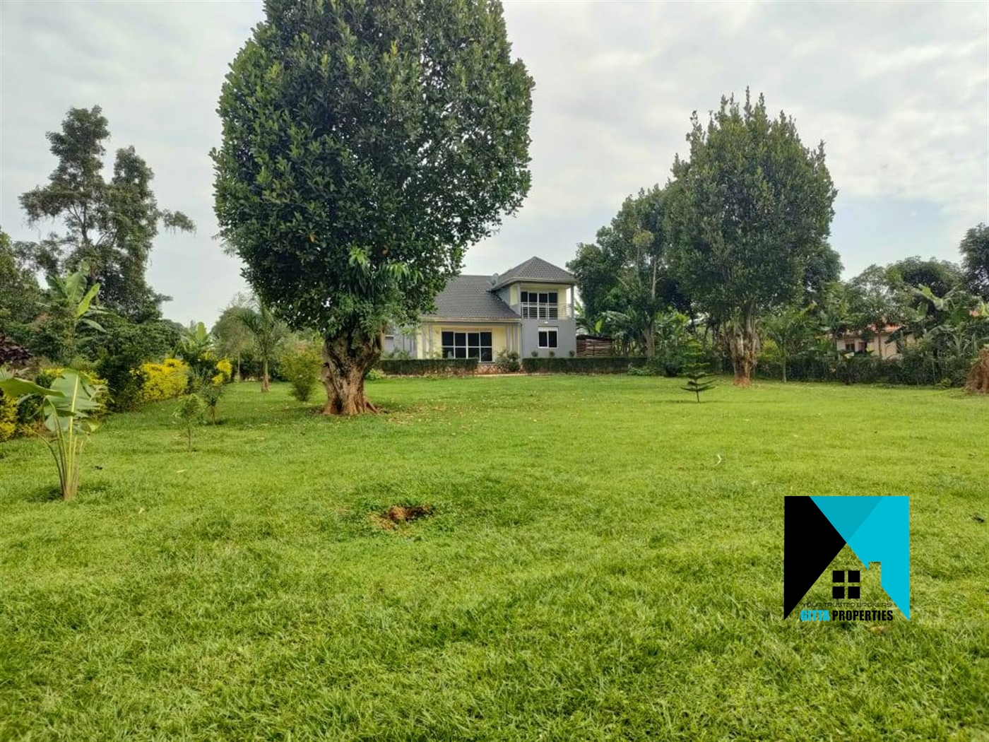 Storeyed house for sale in Katubwe Wakiso