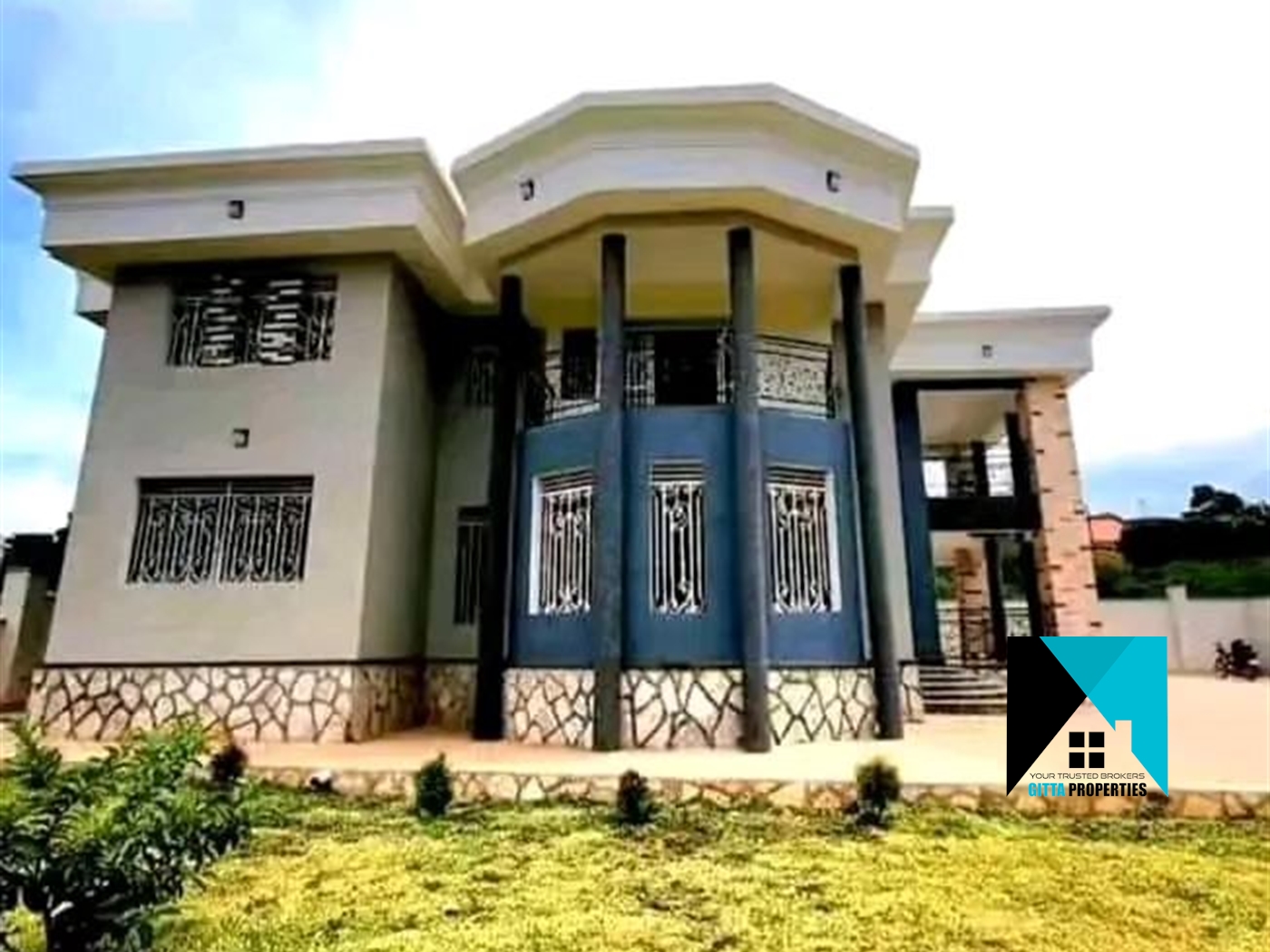 Storeyed house for sale in Lubowa Wakiso