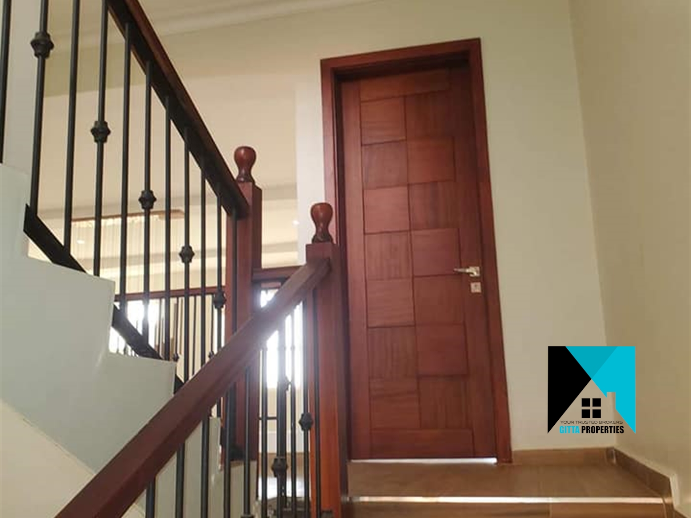 Storeyed house for sale in Munyonyo Kampala