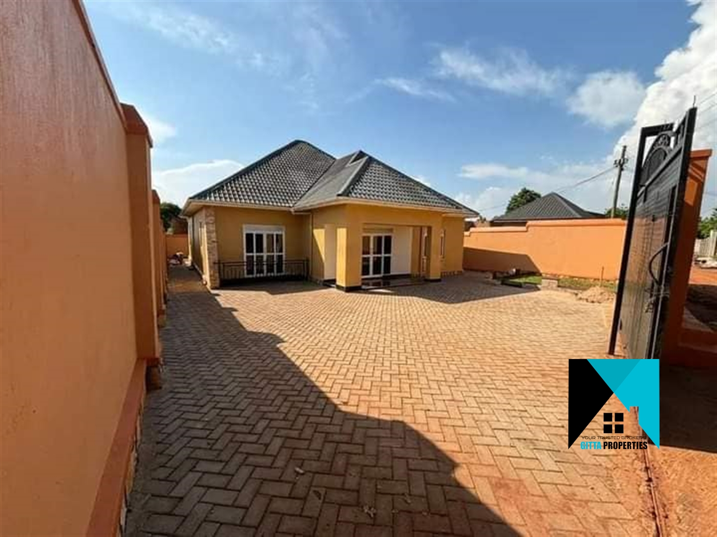 Bungalow for sale in Nakweelo Wakiso