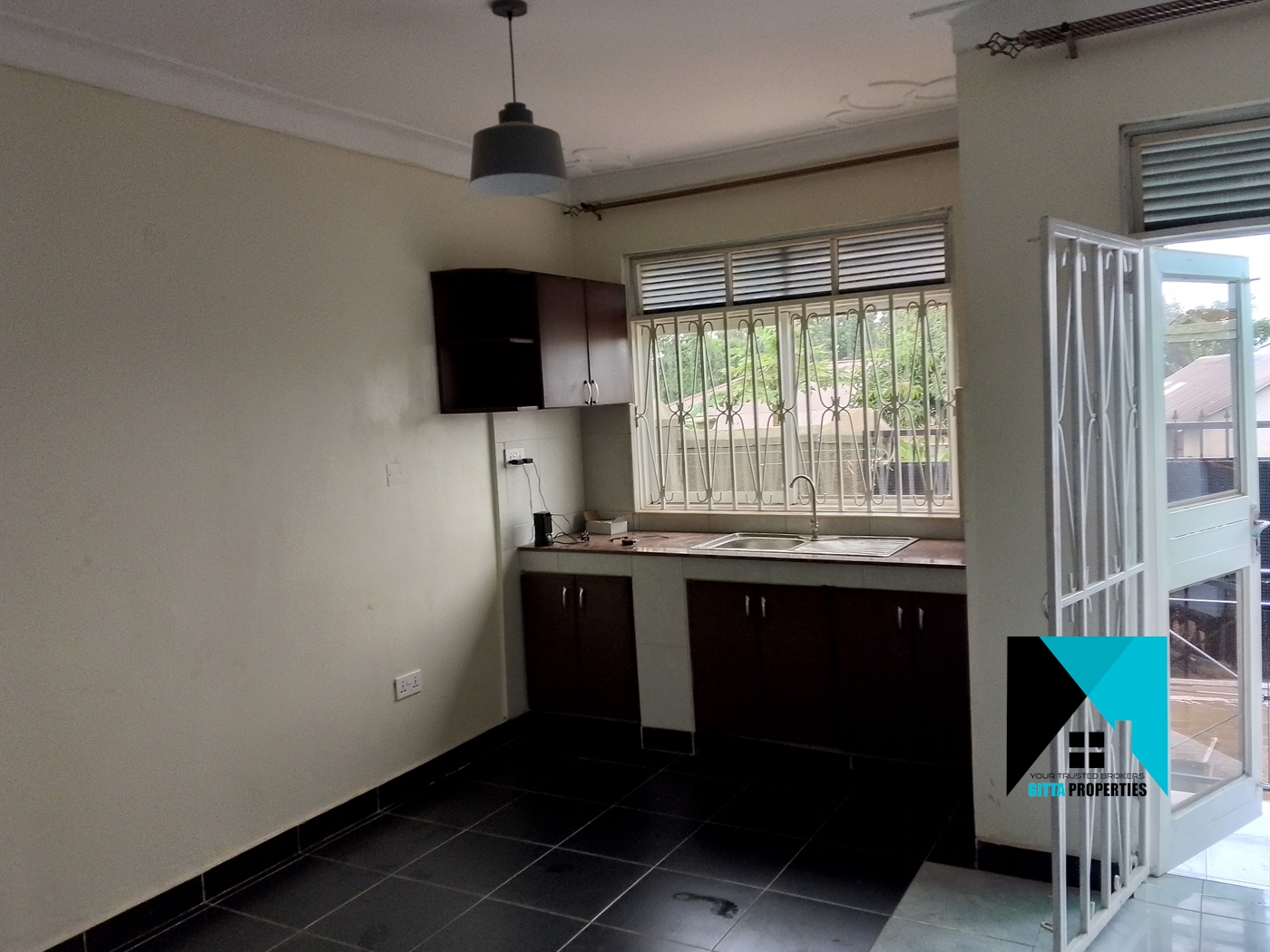 Semi Detached for rent in Kyengela Wakiso