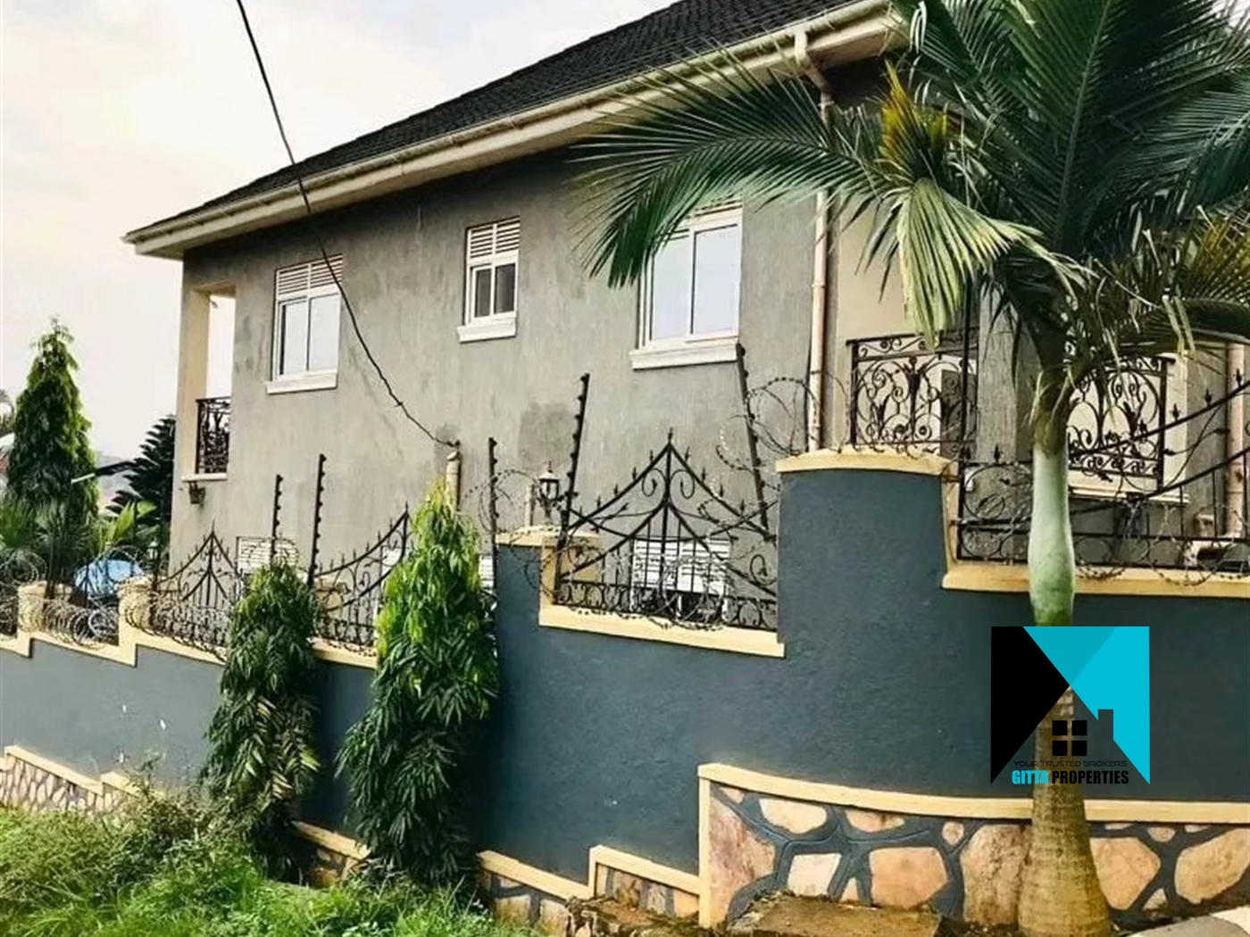 Storeyed house for sale in Munyonyo Kampala