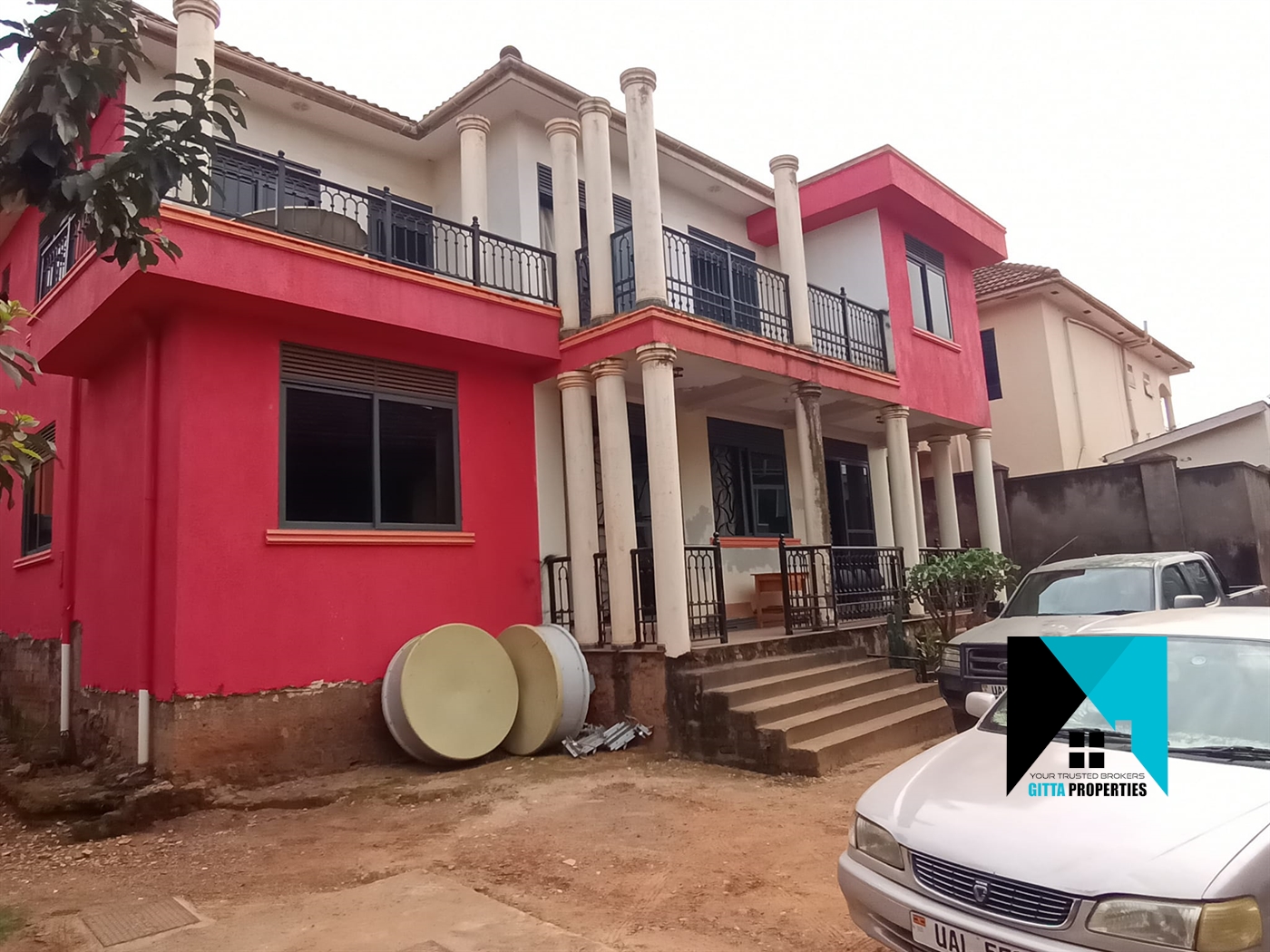 Storeyed house for sale in Buwaate Wakiso