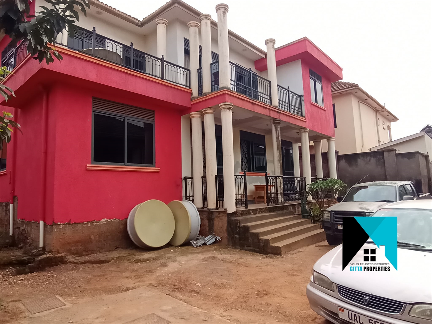 Storeyed house for sale in Buwaate Wakiso