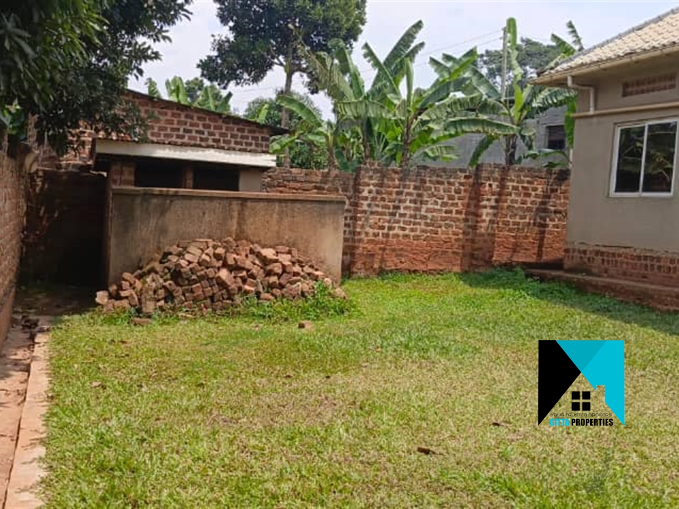 Shell House for sale in Nakweelo Wakiso