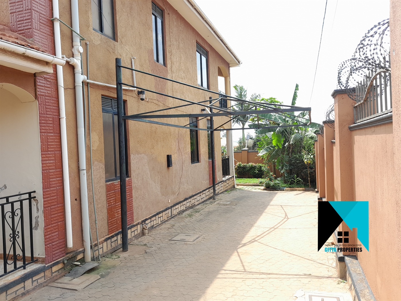 Storeyed house for rent in Namugongo Wakiso