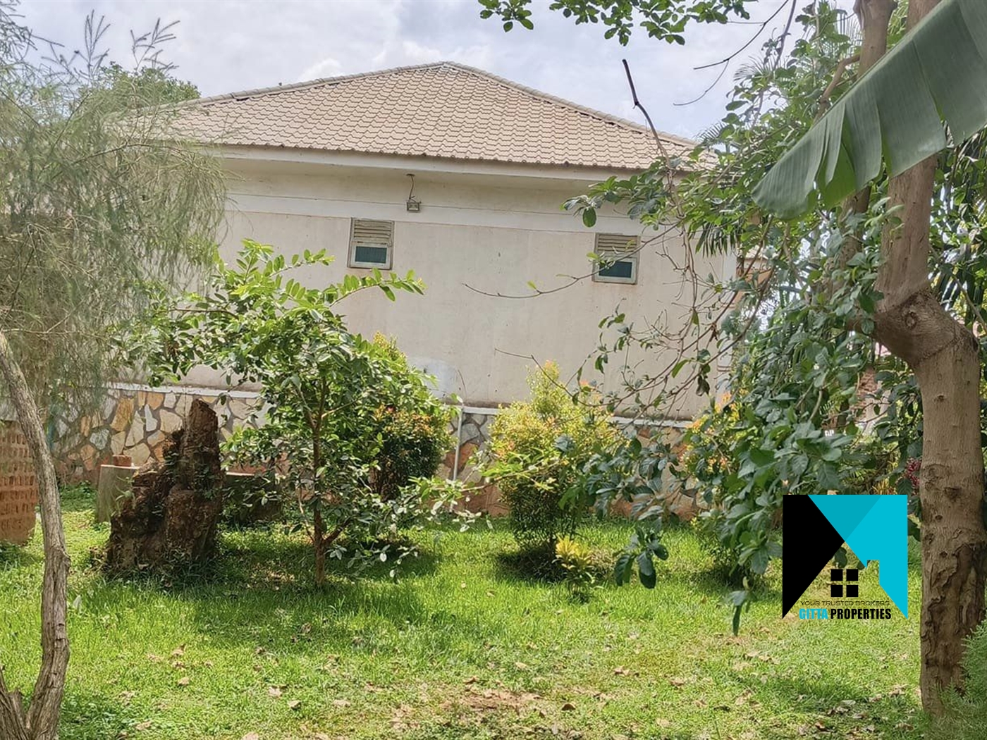 Bungalow for sale in Kitti Wakiso