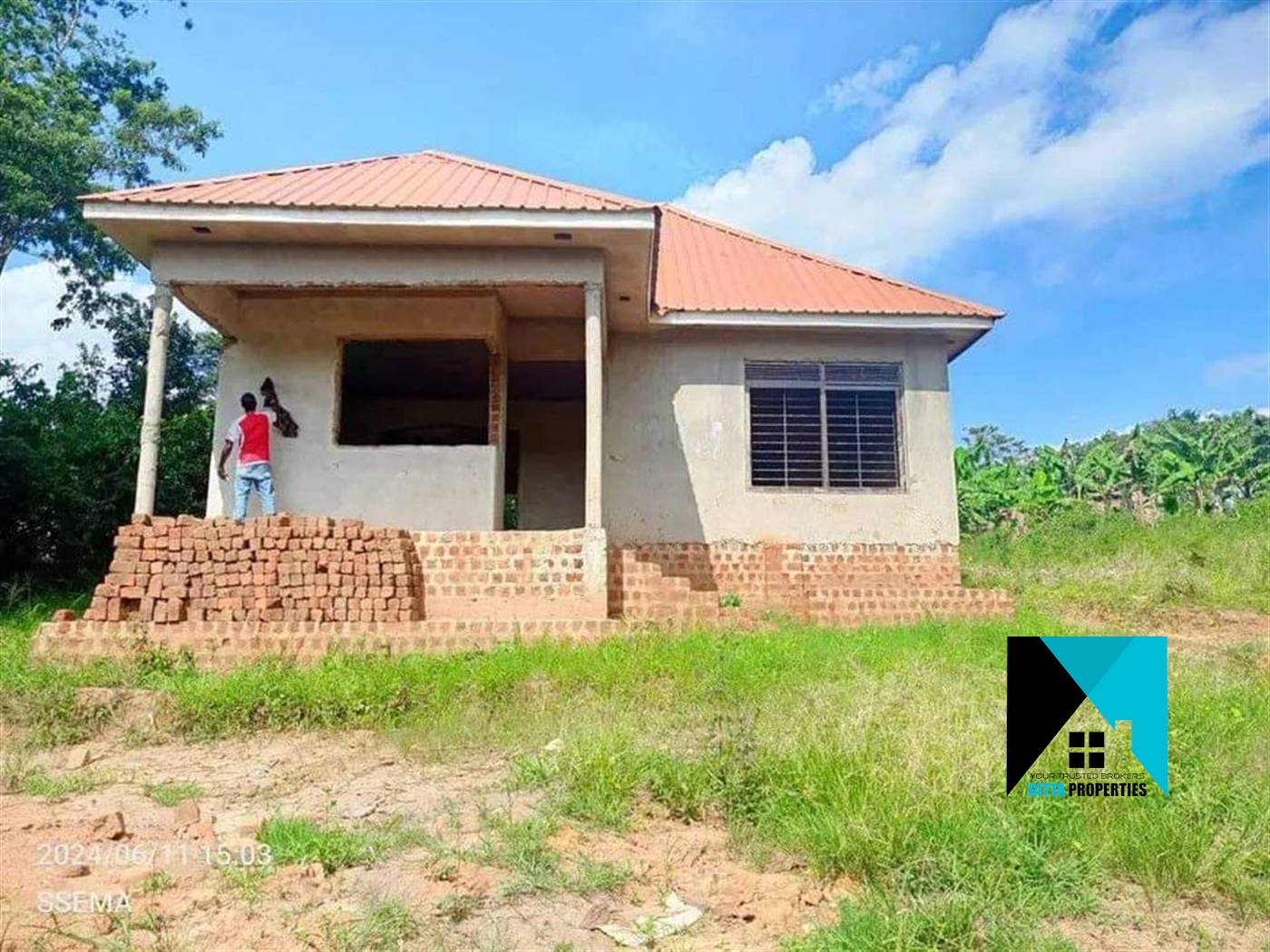 Shell House for sale in Bujuuko Wakiso