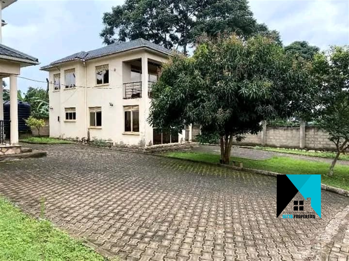 Storeyed house for sale in Masooli Wakiso