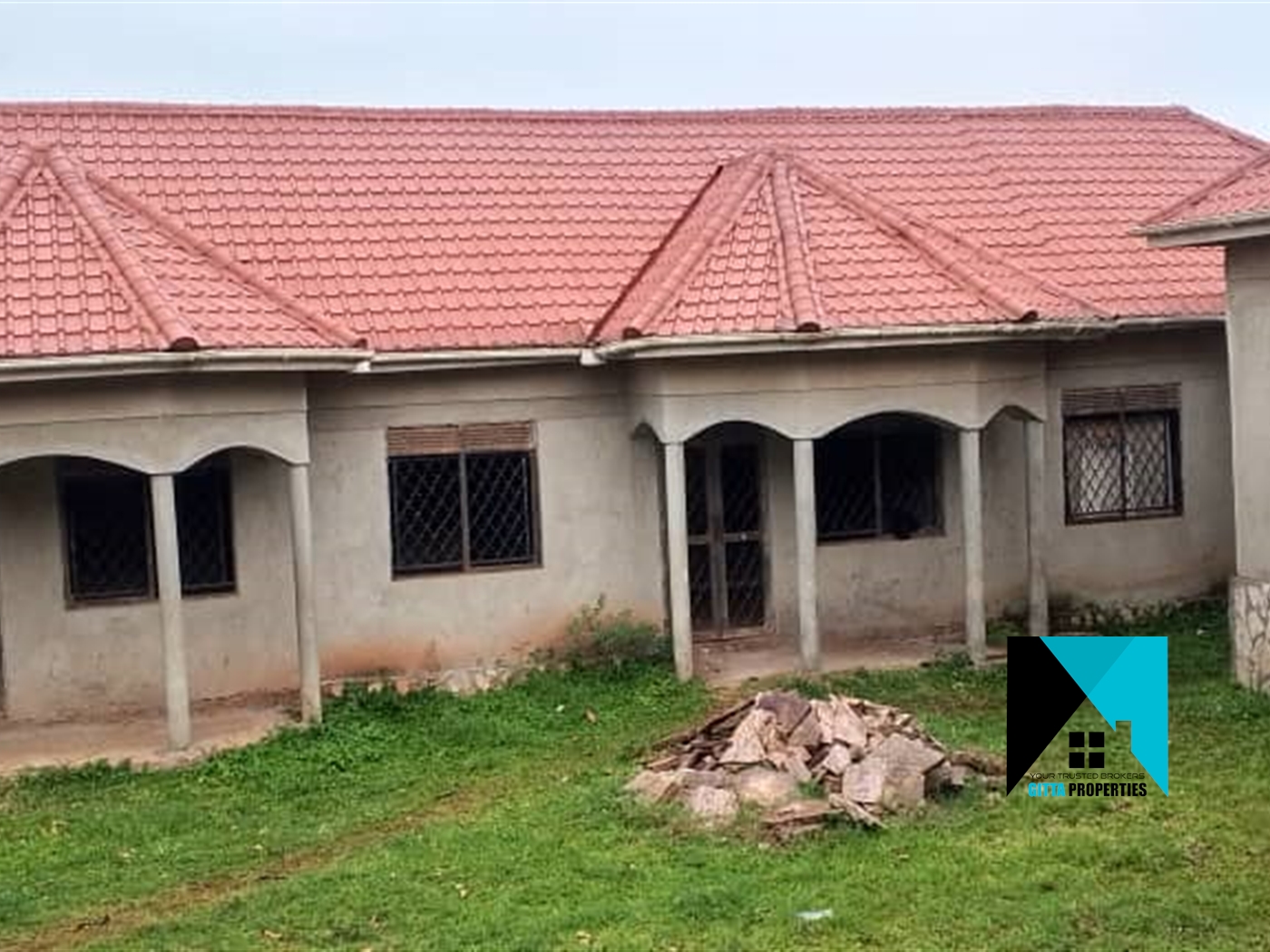 Shell House for sale in Lwanyonyi Mukono