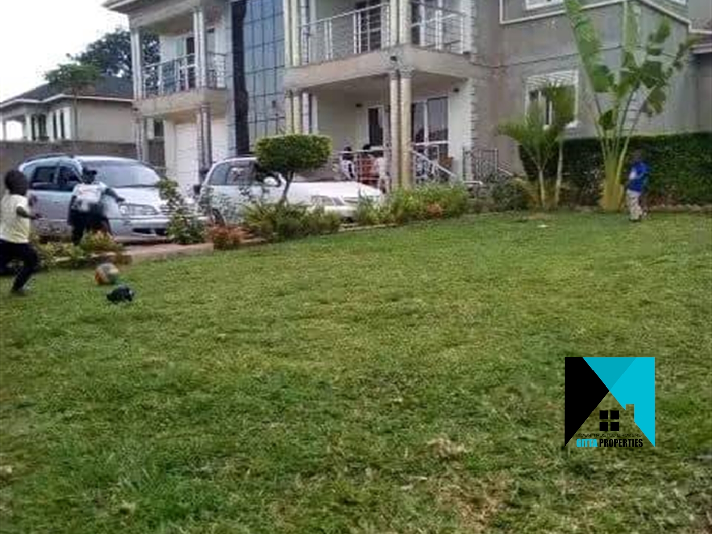 Mansion for sale in Kajjansi Wakiso