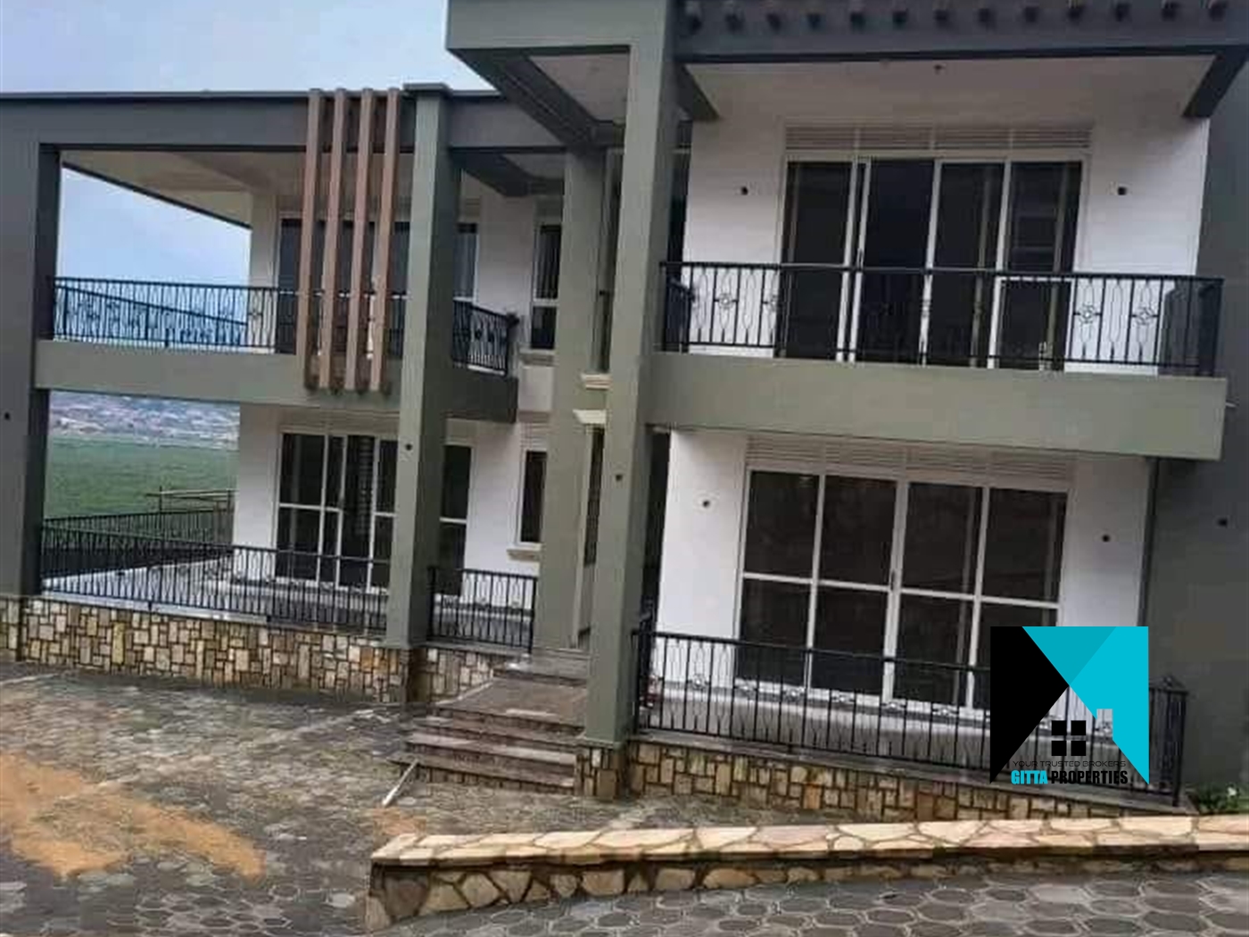 Storeyed house for sale in Munyonyo Kampala