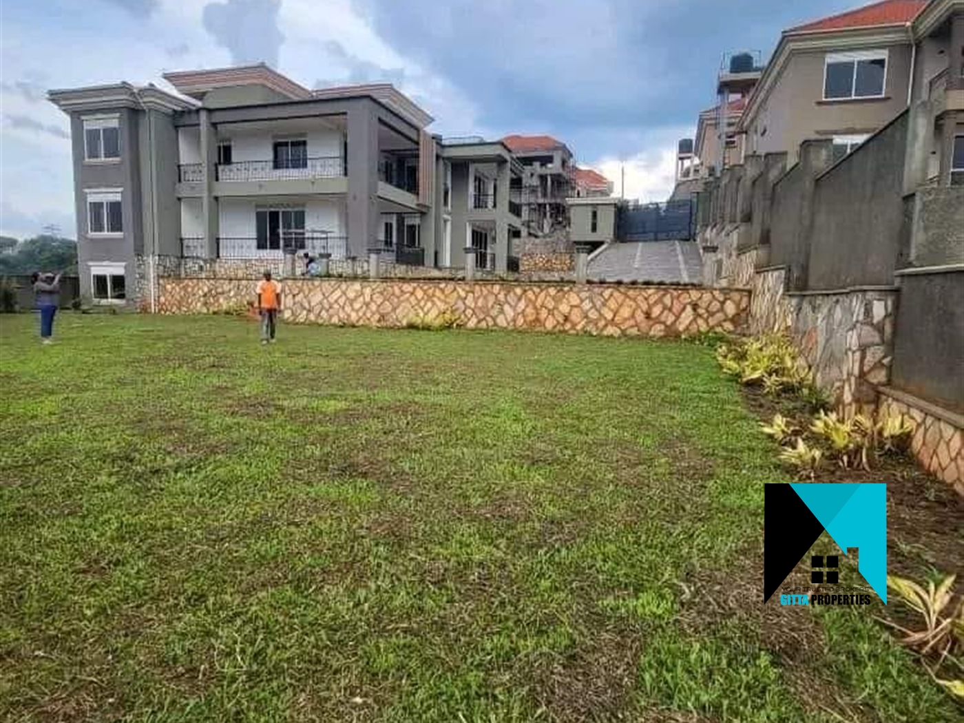 Storeyed house for sale in Munyonyo Kampala