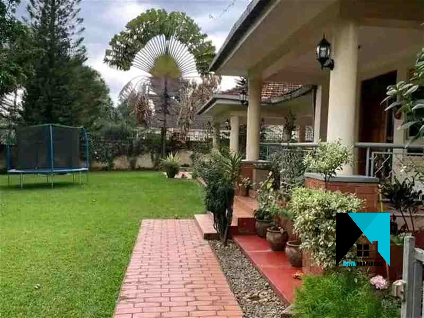 Bungalow for sale in Naguru Kampala