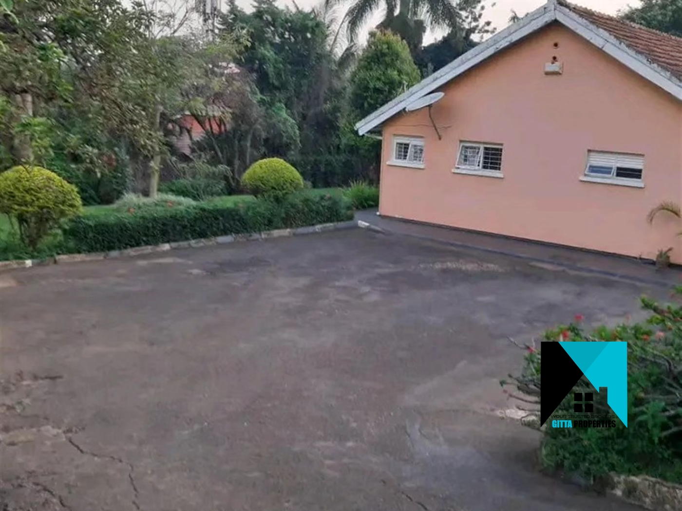 Bungalow for sale in Kansanga Kampala