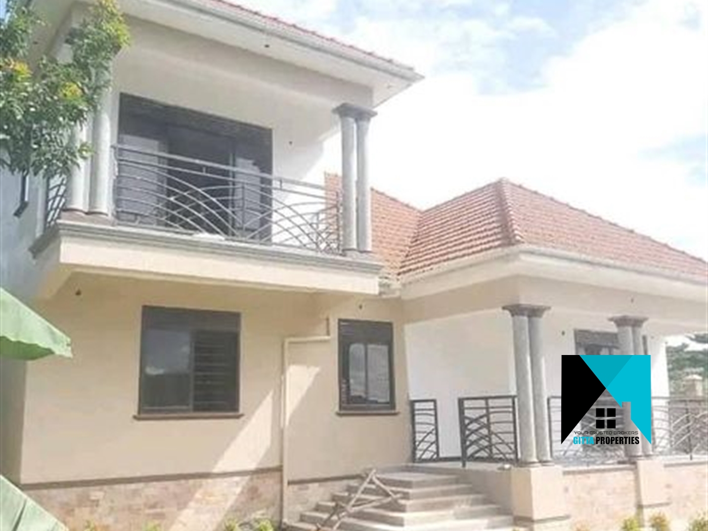 Storeyed house for sale in Kitende Wakiso