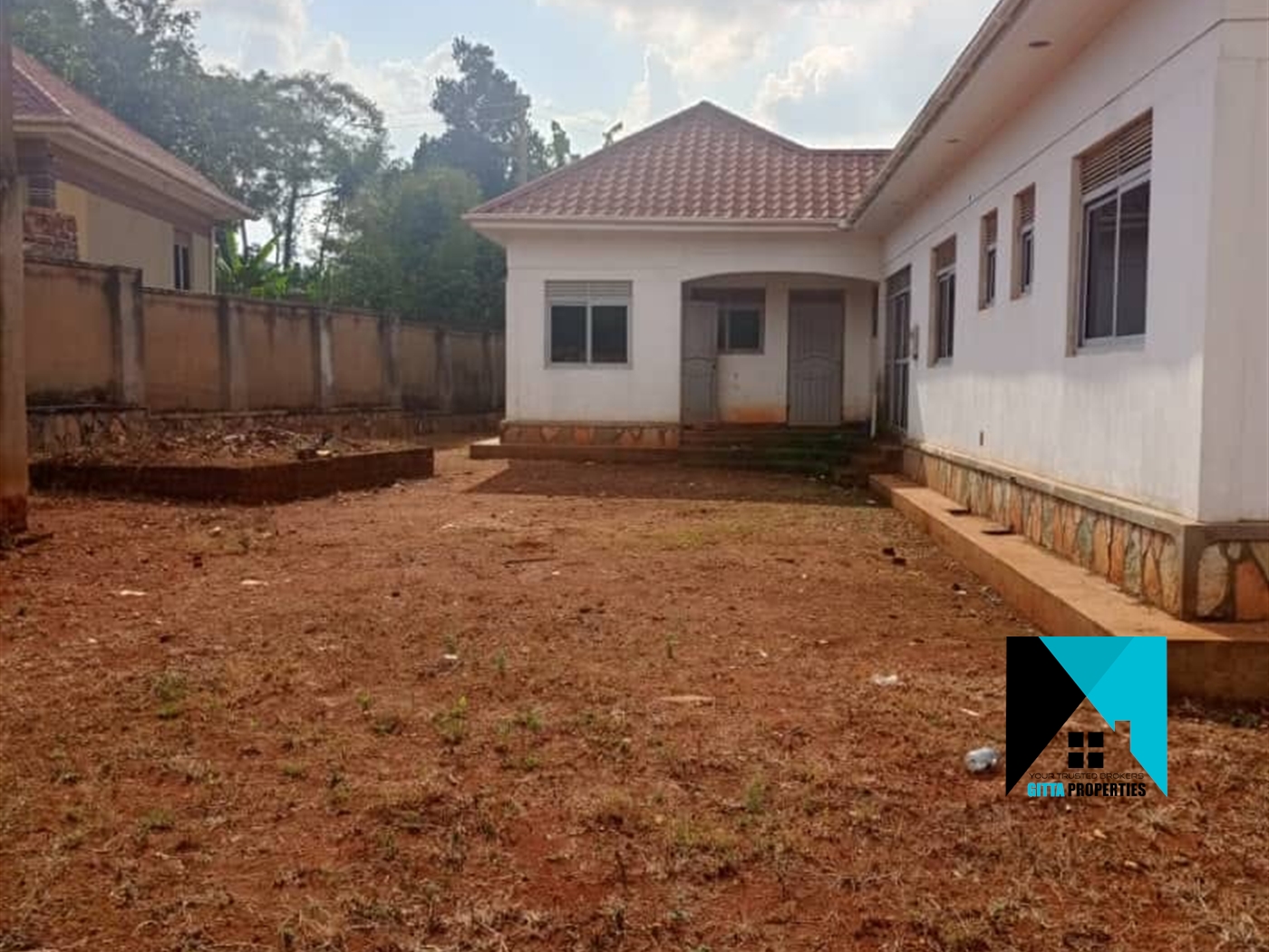 Bungalow for sale in Busukuma Wakiso