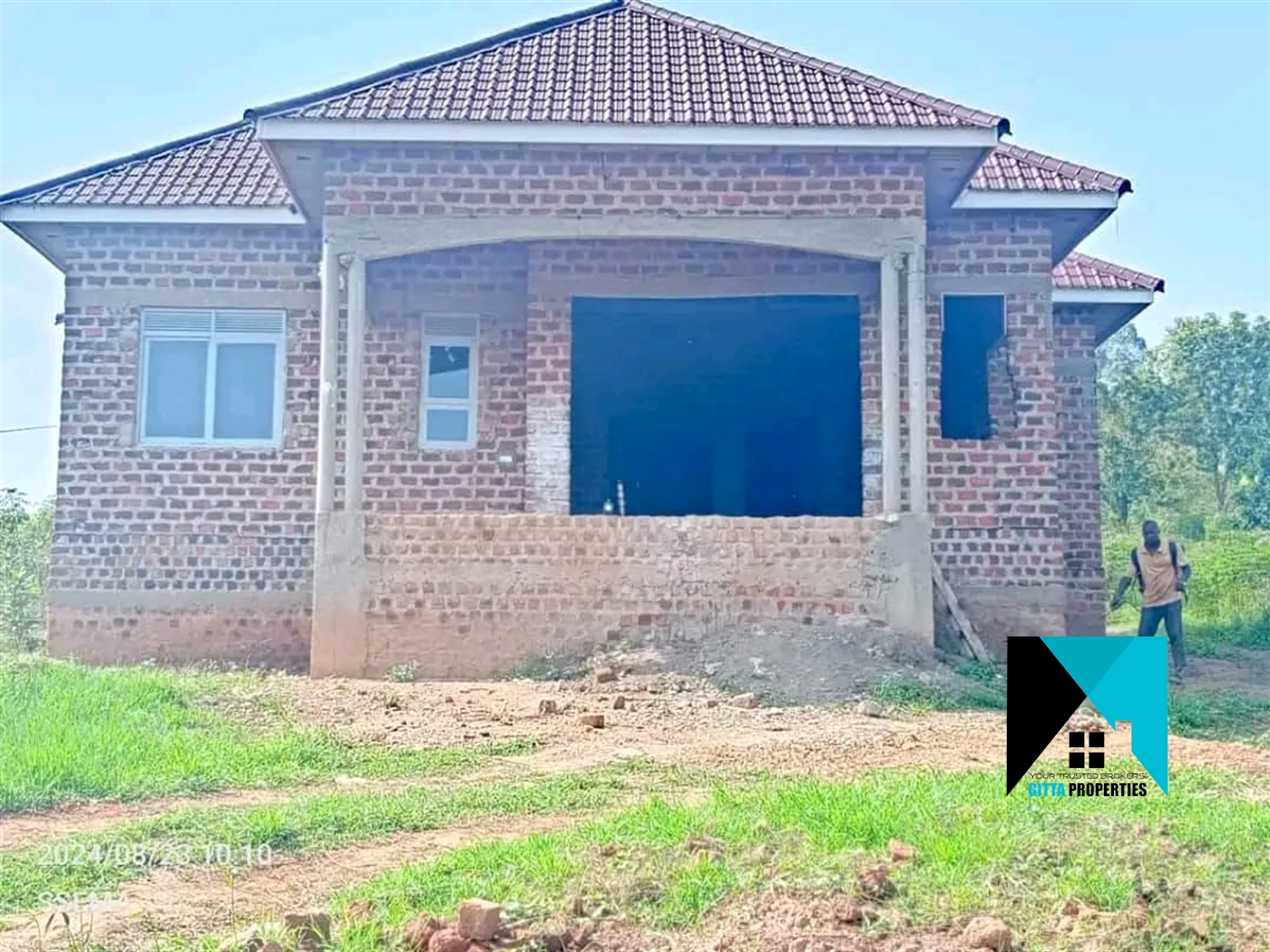 Shell House for sale in Bujuuko Wakiso