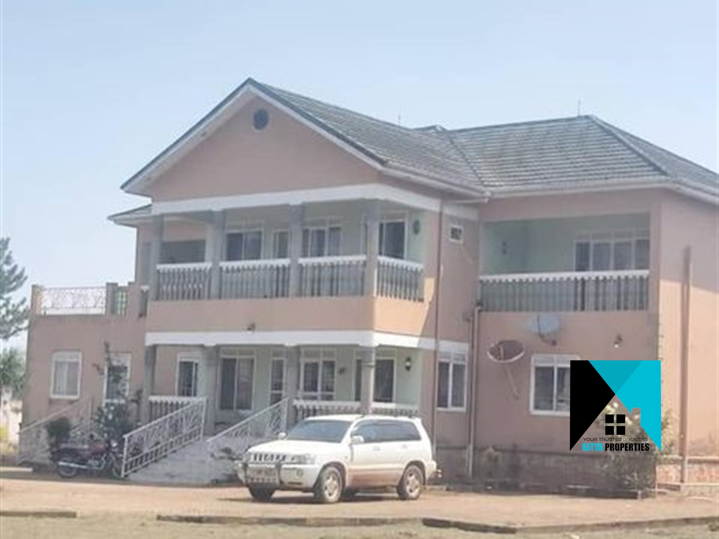 Storeyed house for sale in Mutungo Wakiso