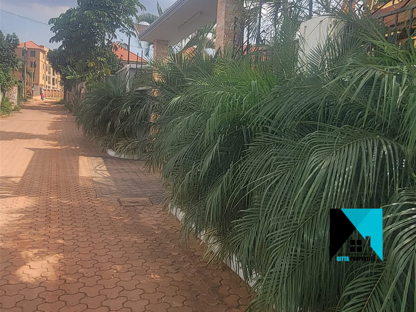 Shell House for sale in KyanjaKungu Kampala