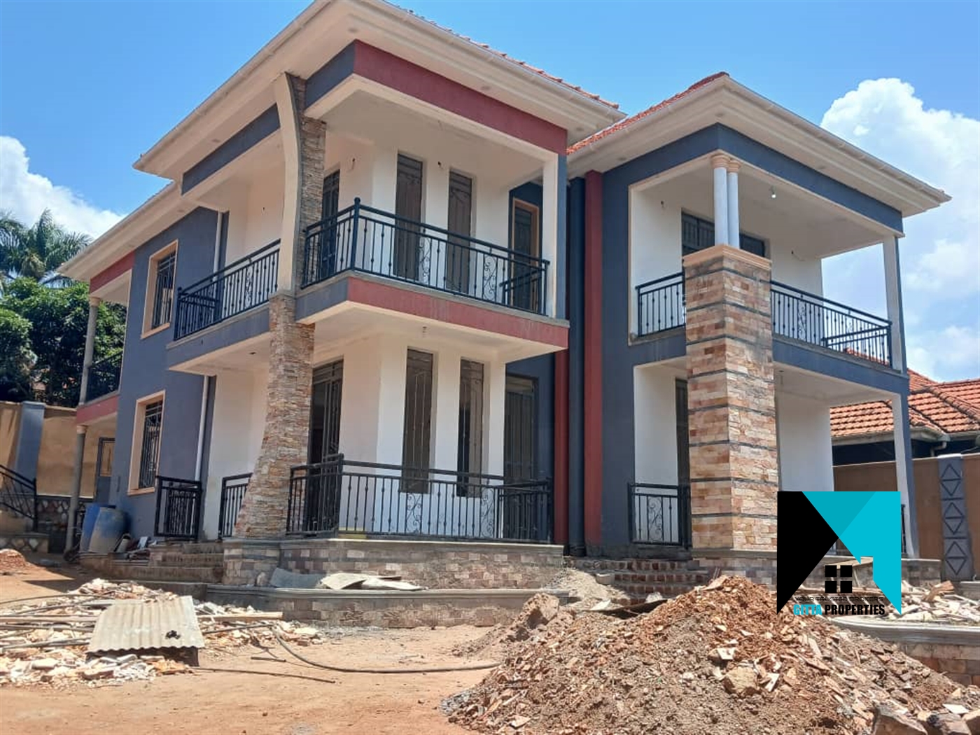 Storeyed house for sale in Munyonyo Kampala