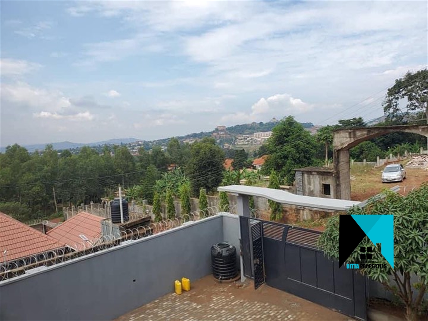 Storeyed house for sale in Ssekiwunga Wakiso