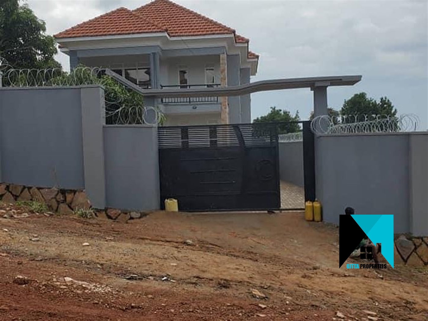 Storeyed house for sale in Ssekiwunga Wakiso