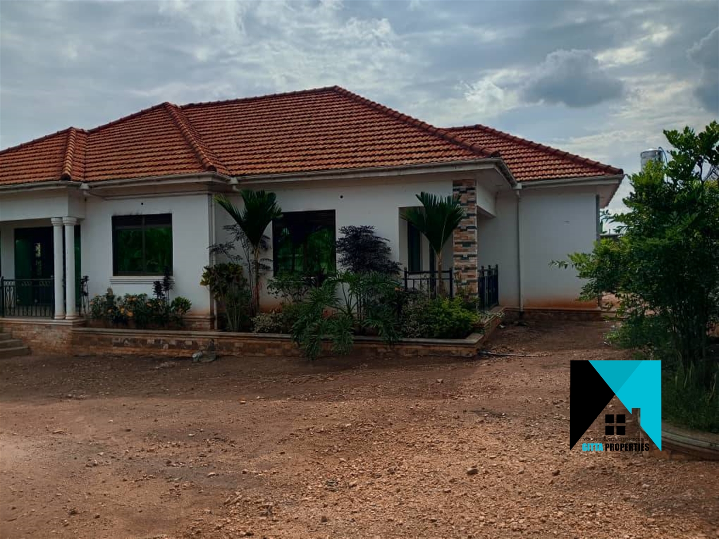 Bungalow for sale in Kasanjje Wakiso