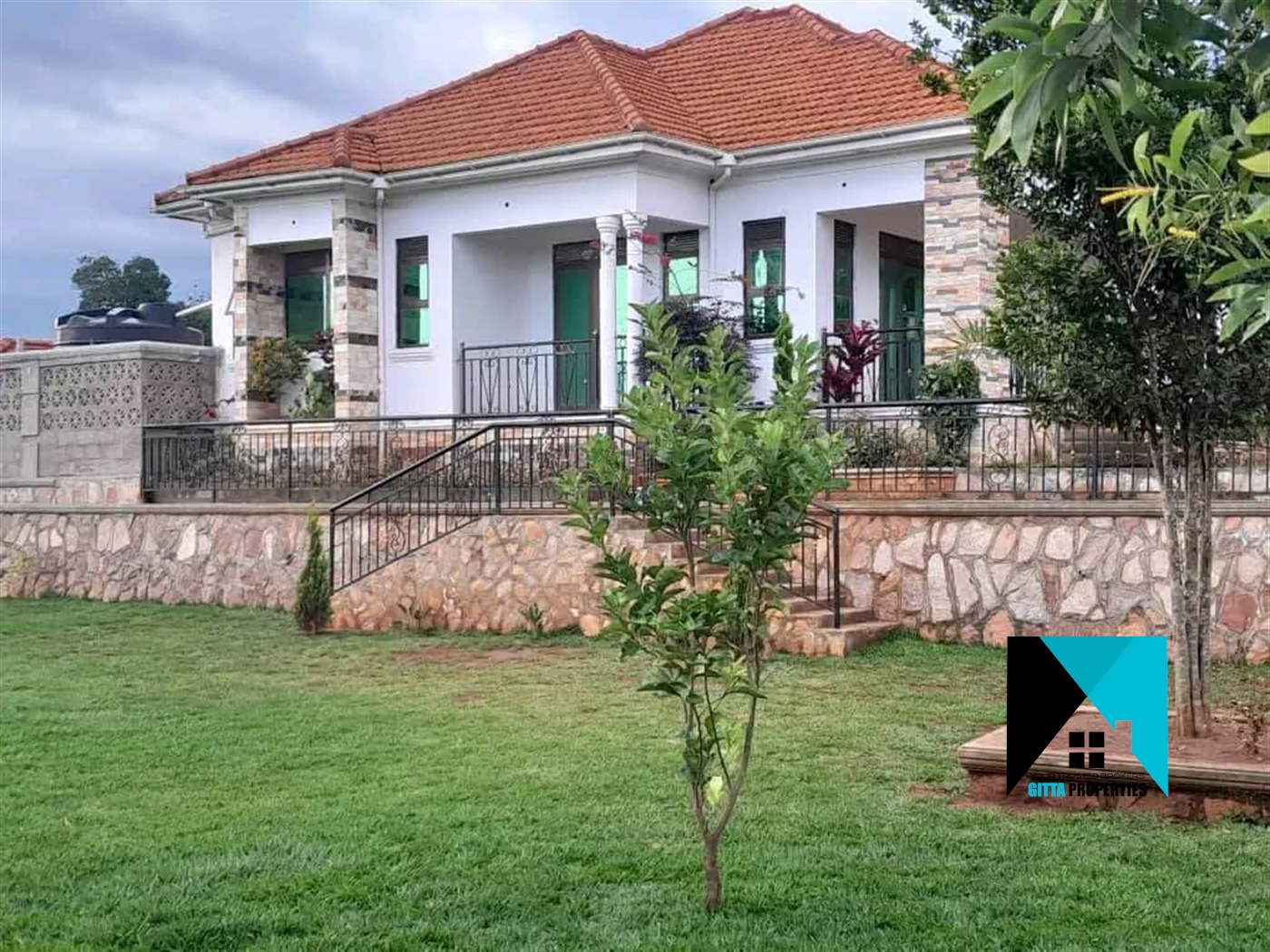 Bungalow for sale in Kasanjje Wakiso