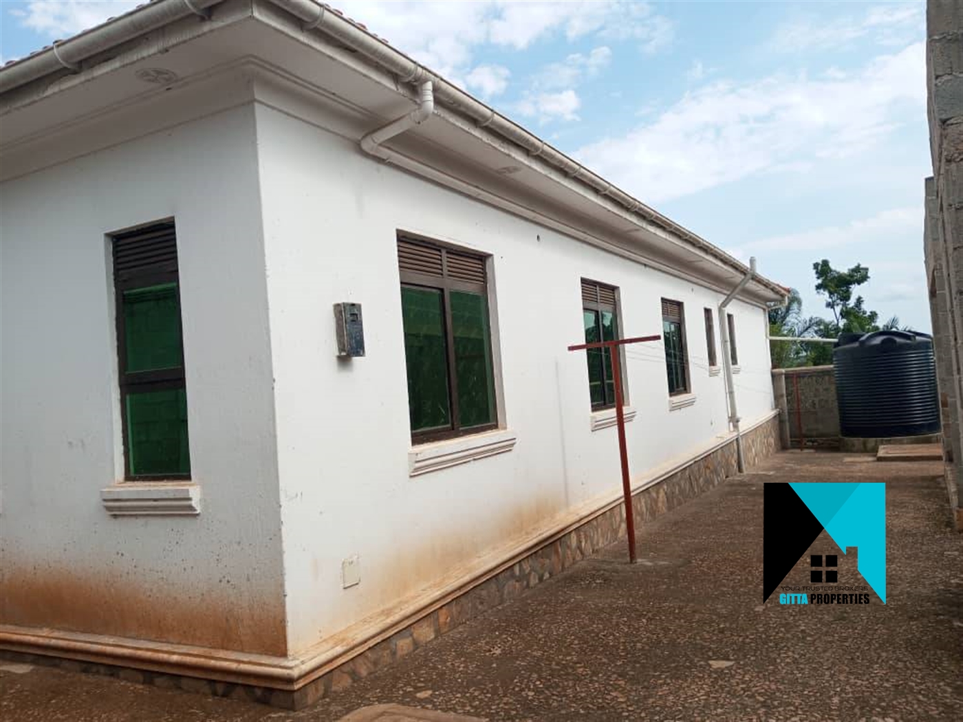 Bungalow for sale in Kasanjje Wakiso