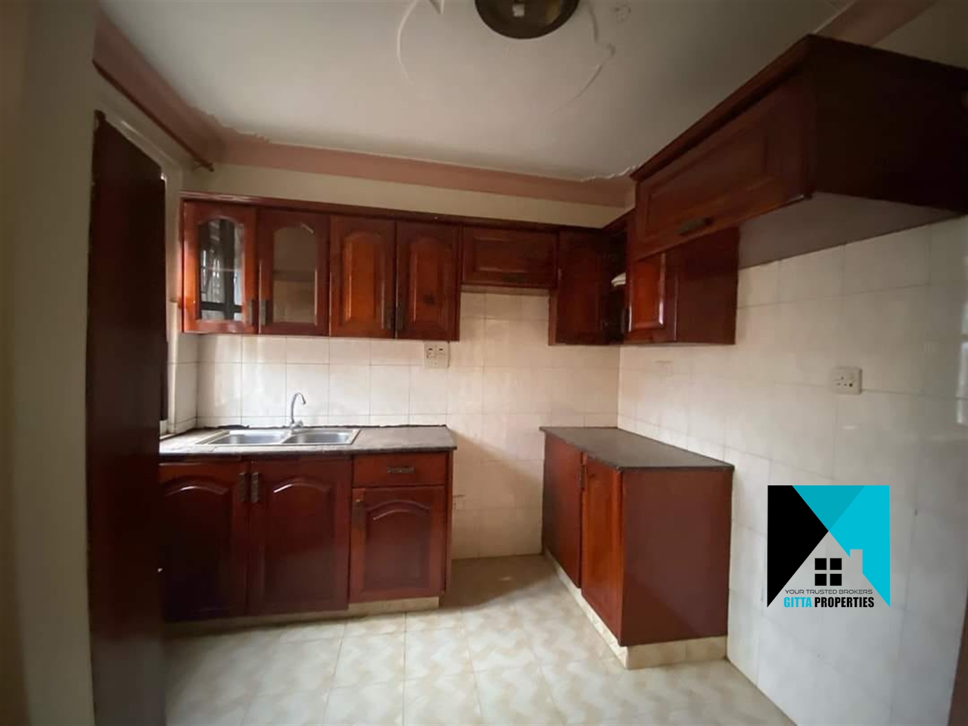 Duplex for rent in Kulambilo Kampala