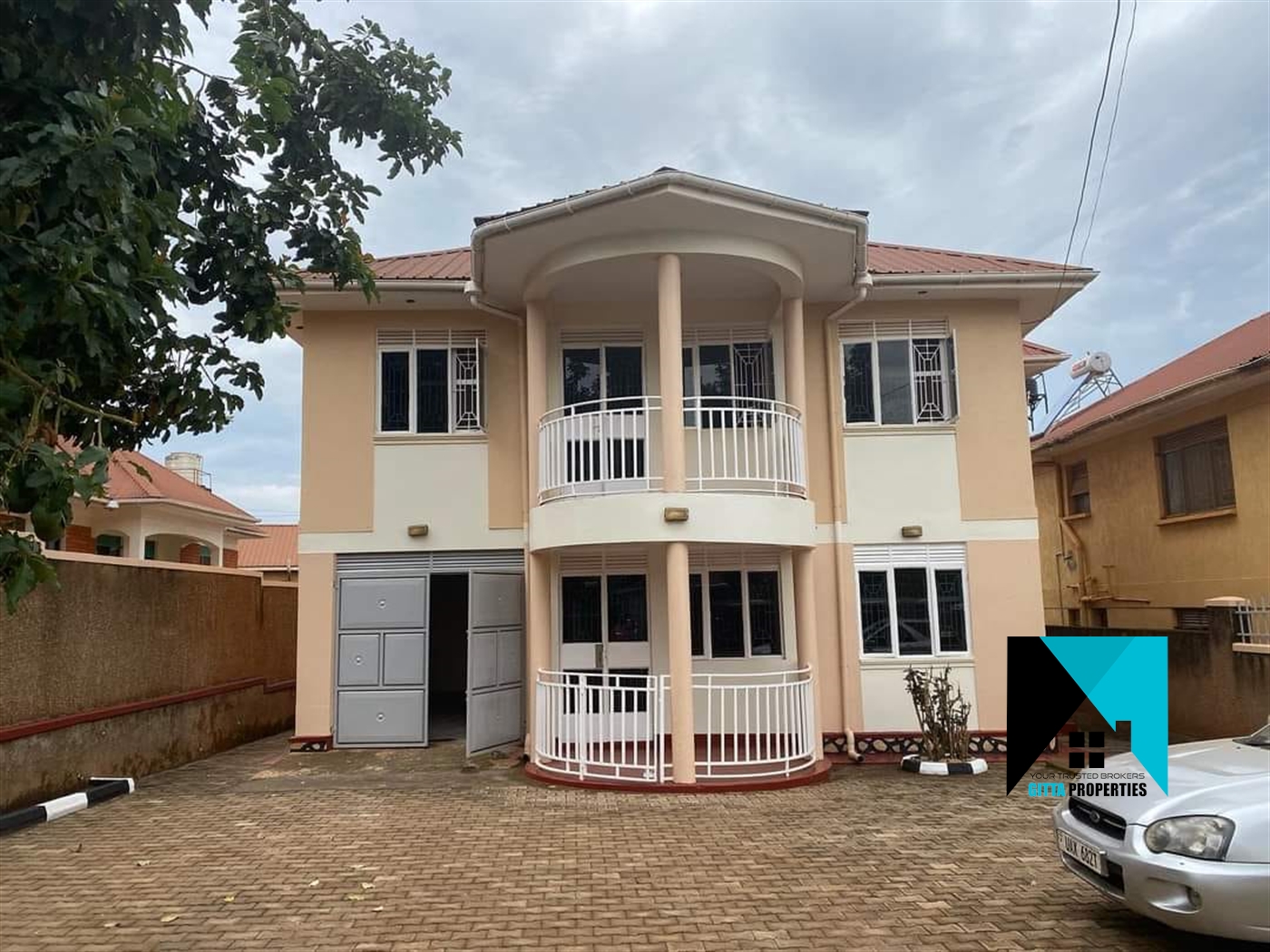 Duplex for rent in Kulambilo Kampala