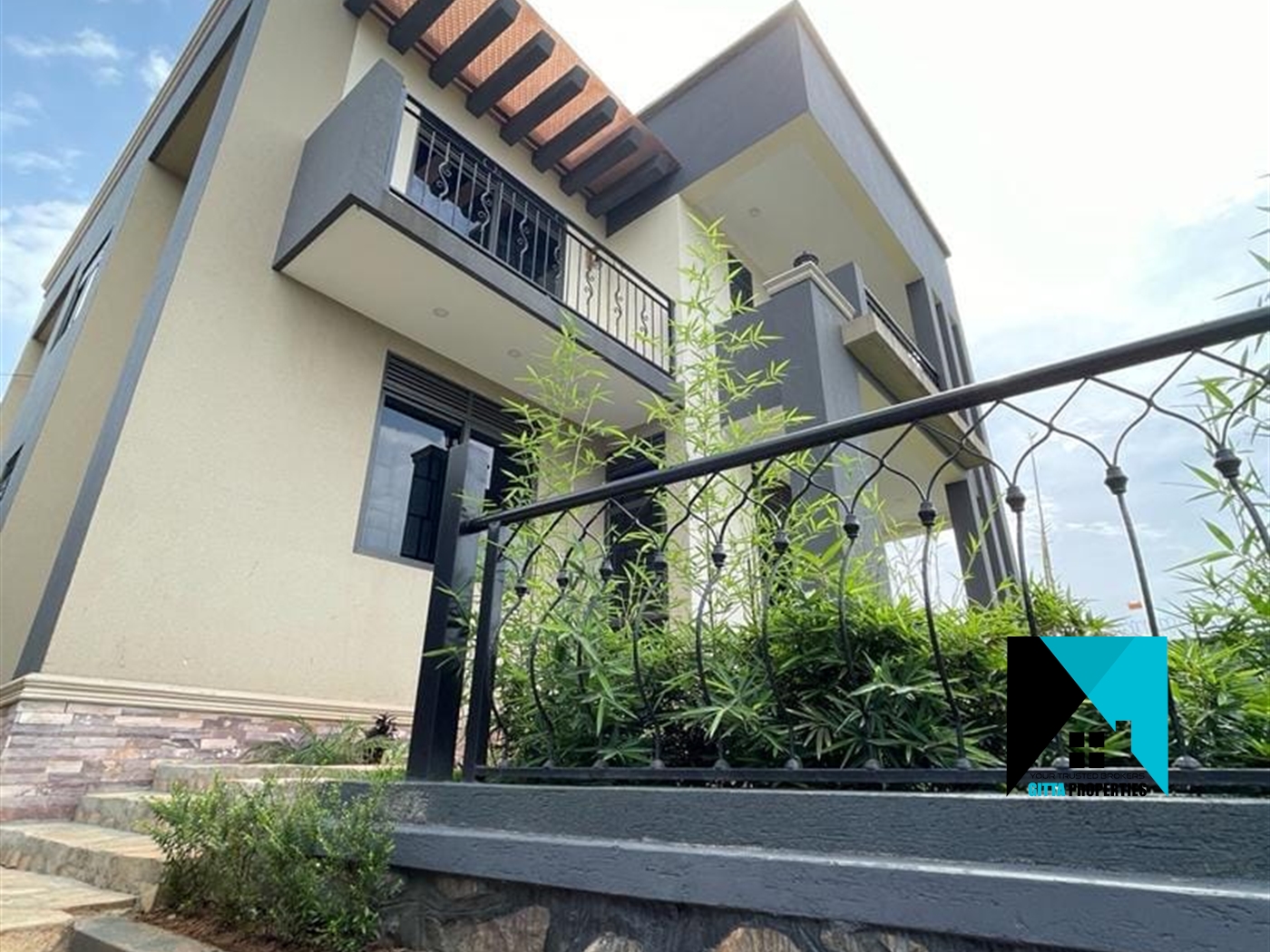 Duplex for sale in Kungu Kampala