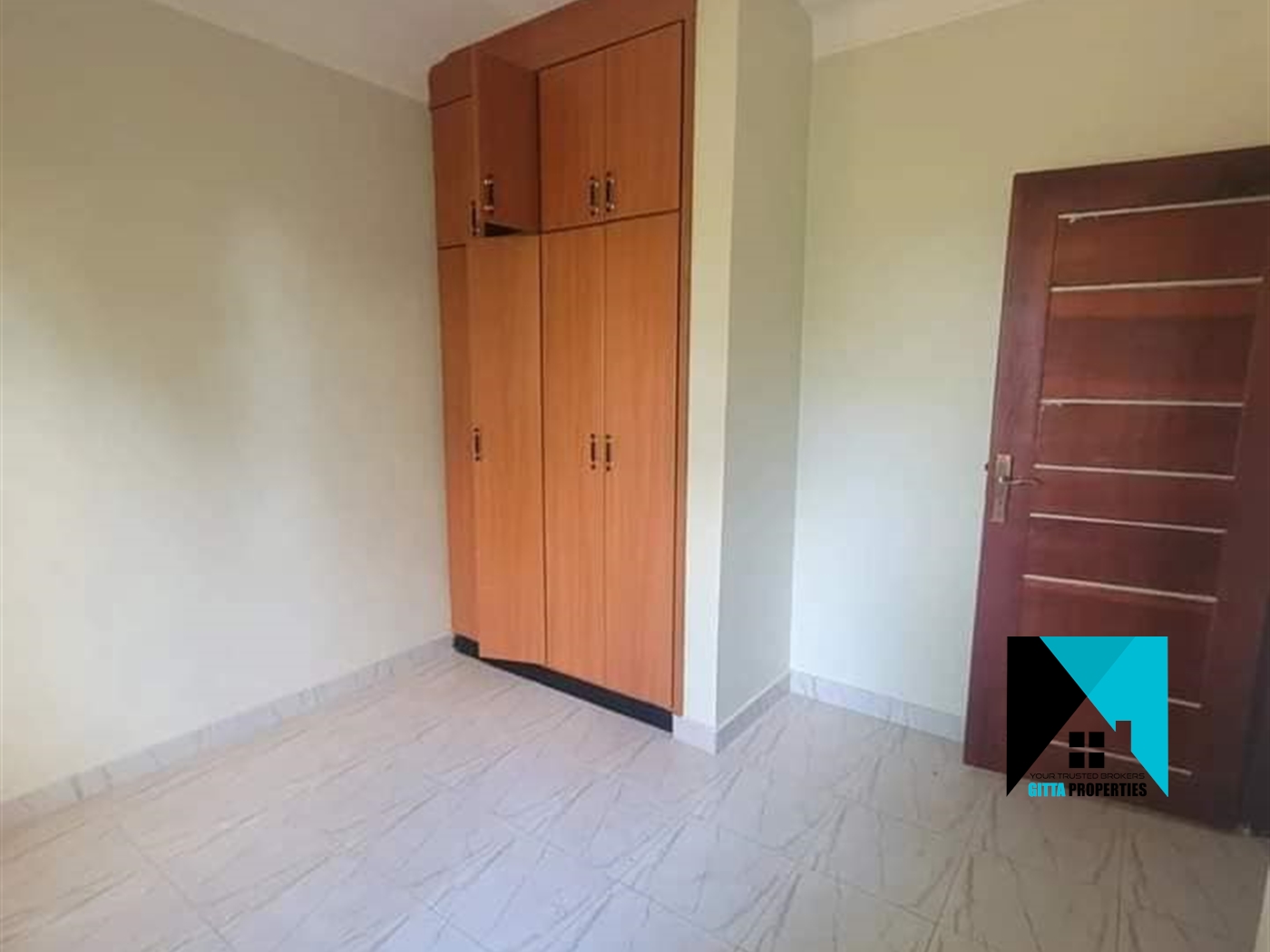 Storeyed house for rent in Kitetikkka Wakiso