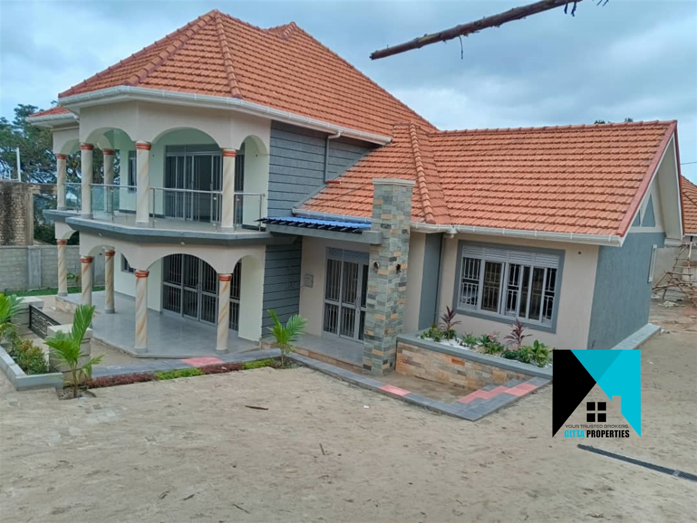 Storeyed house for sale in Kitende Wakiso