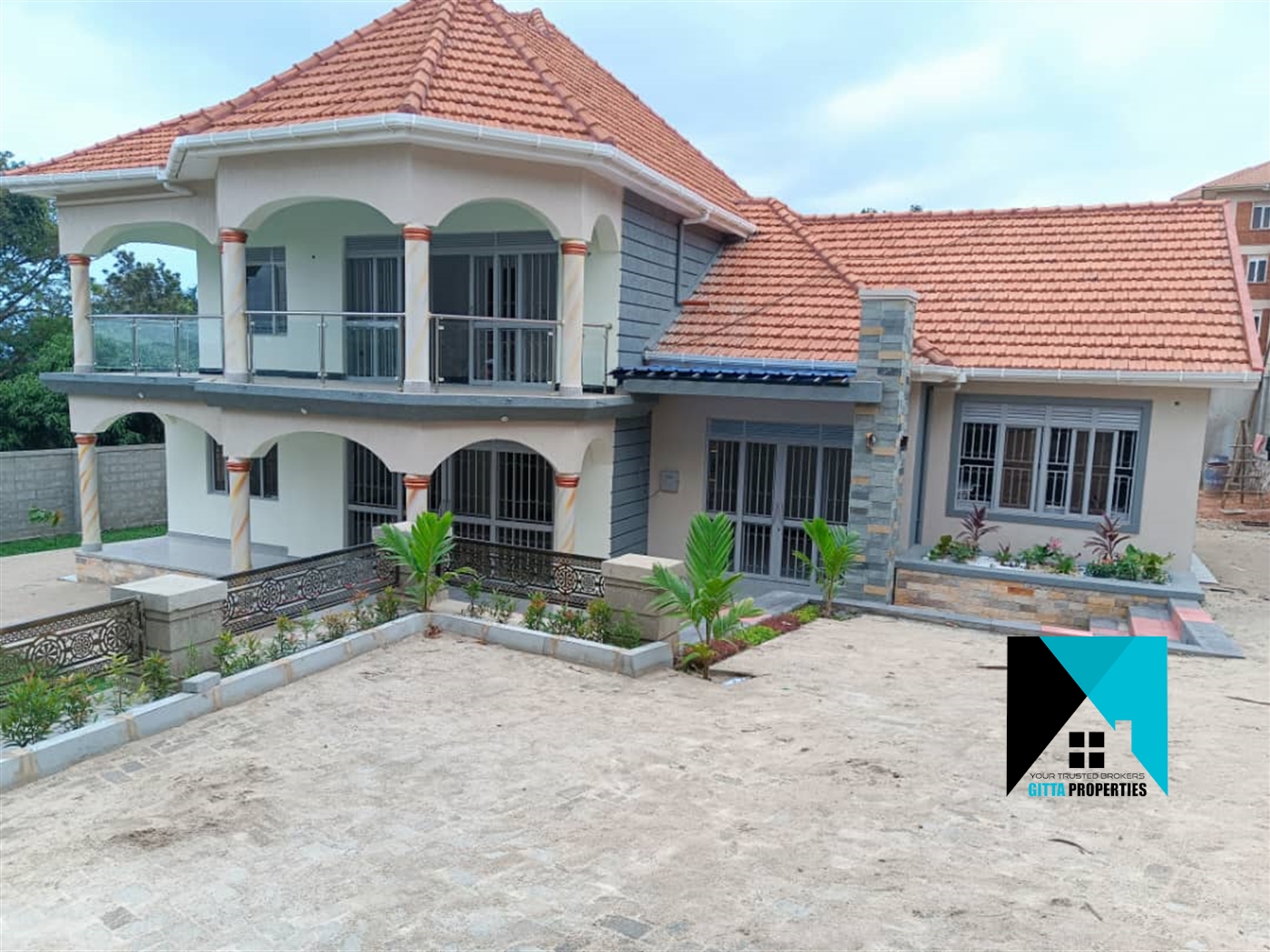 Storeyed house for sale in Kitende Wakiso