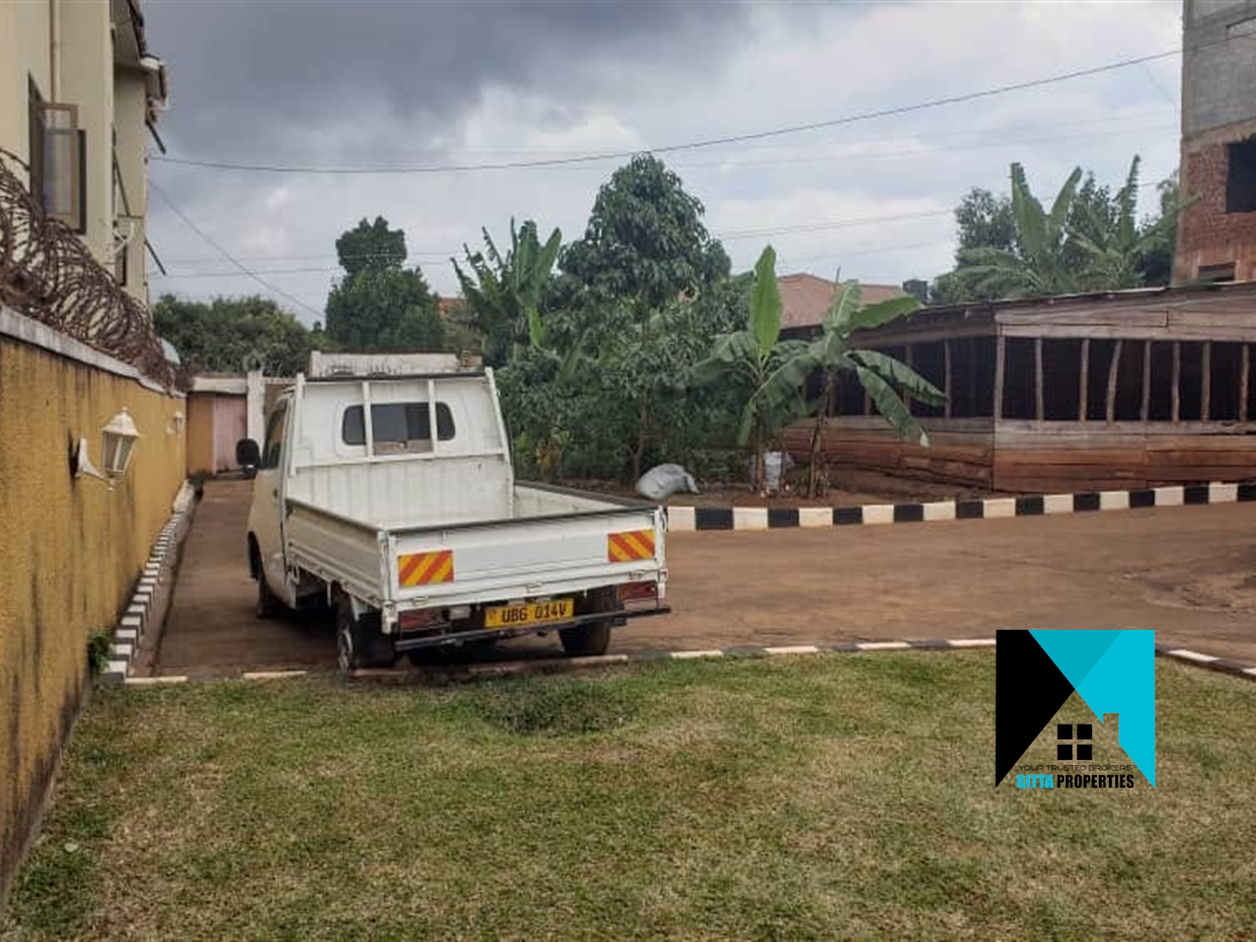 Bungalow for sale in Zana Wakiso