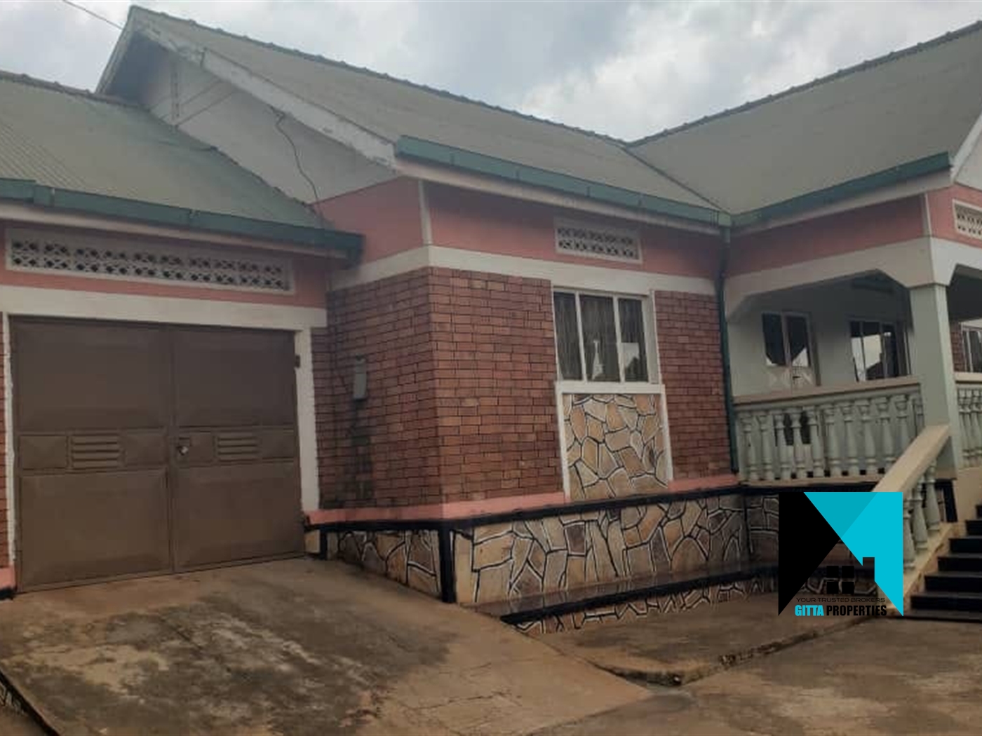 Bungalow for sale in Zana Wakiso