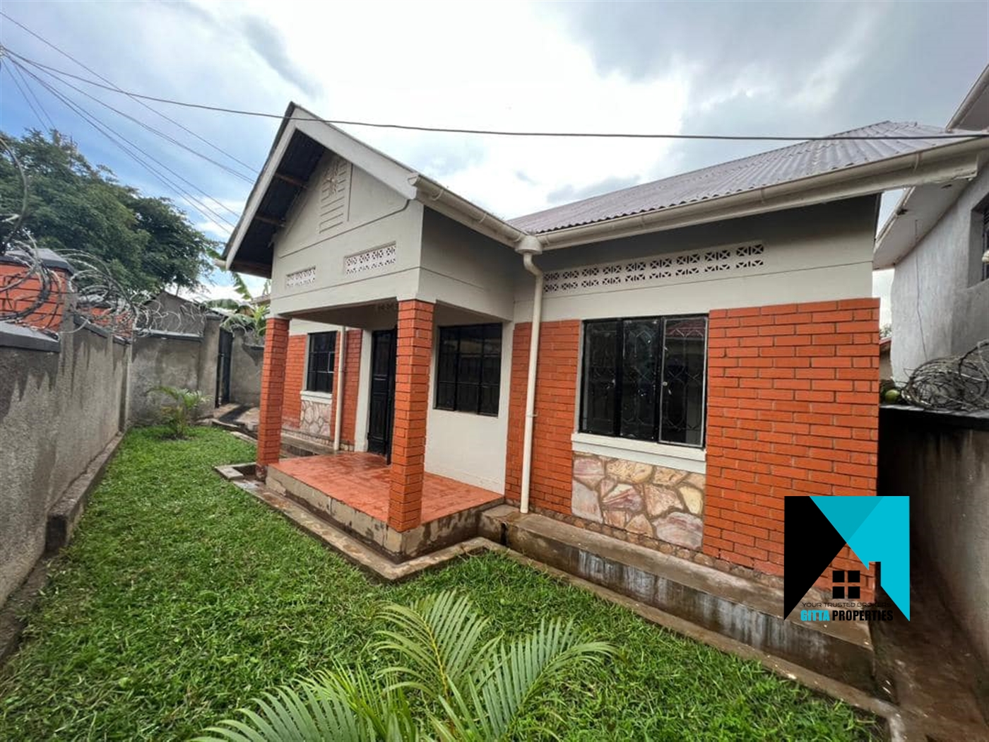 Bungalow for sale in Lweza Wakiso