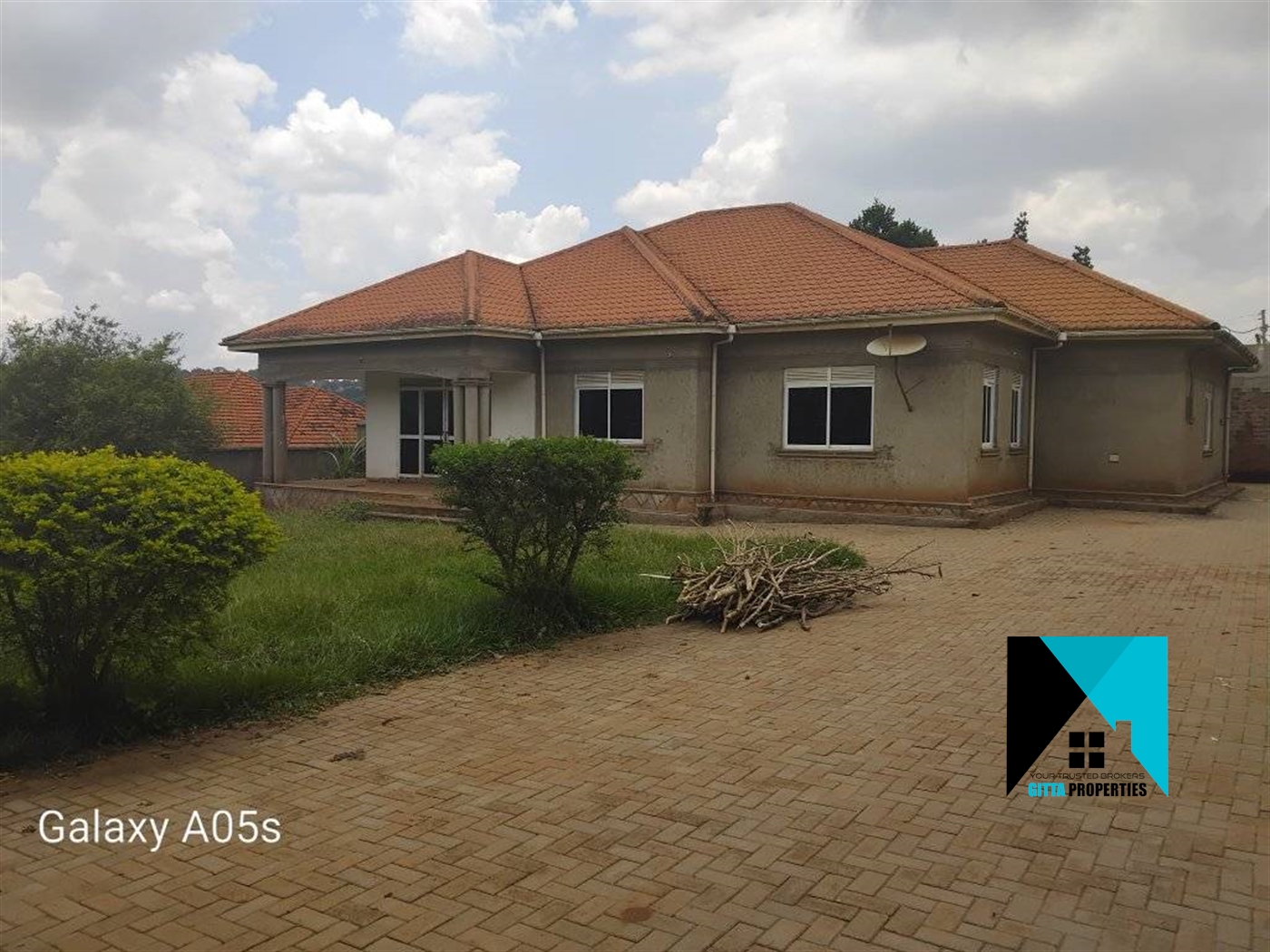 Bungalow for sale in Manyangwa Wakiso