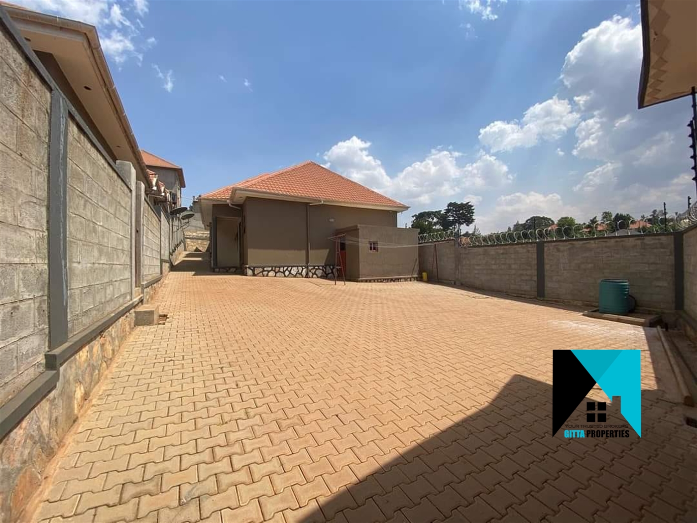 Semi Detached for rent in Kyanja Kampala