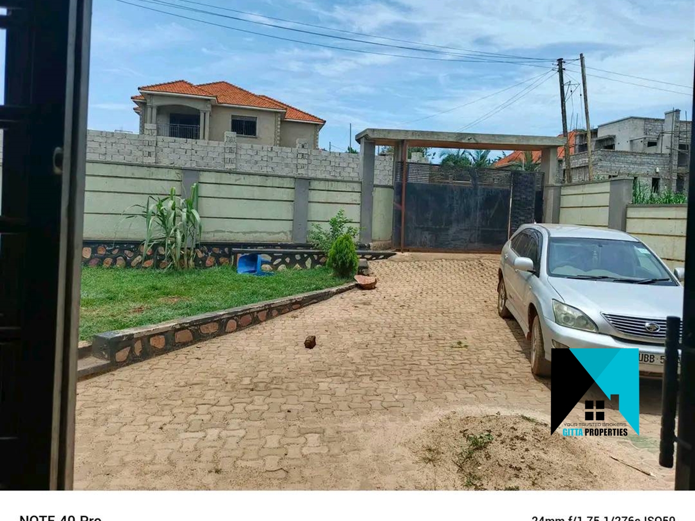 Storeyed house for sale in Kitende Wakiso