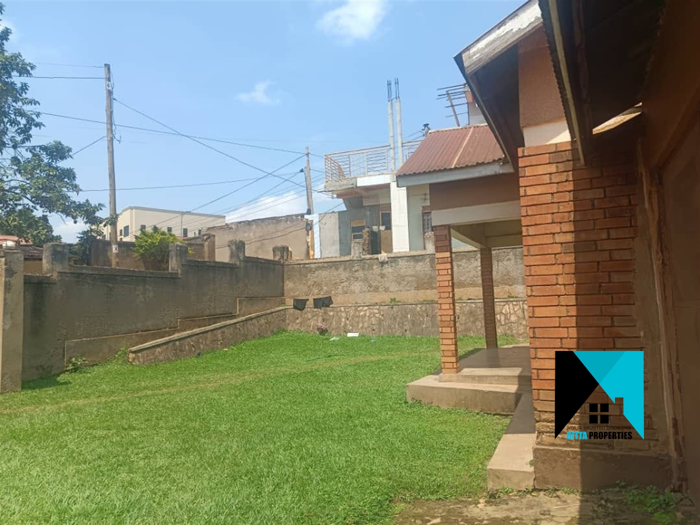 Bungalow for sale in Kulambilo Kampala