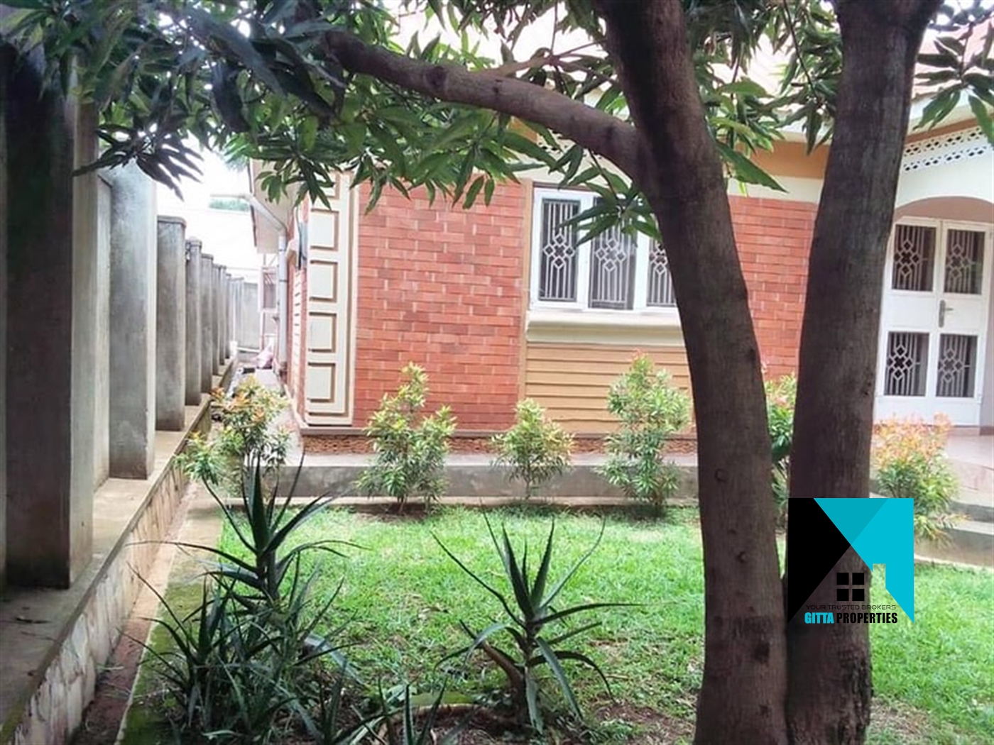 Bungalow for sale in Kirinya Wakiso