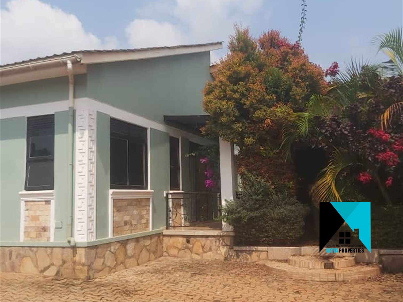 Bungalow for sale in Kitende Wakiso