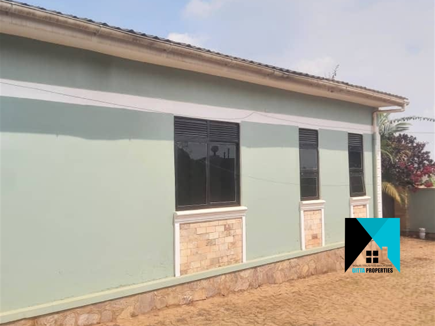 Bungalow for sale in Kitende Wakiso